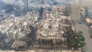 Devastating Wildfires Claim Luxury Hollywood Mansions: A Look at the Impact on Celebrity Estates - image 4