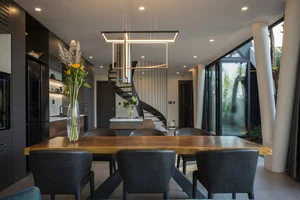 The Innovative Da Nang House Featuring Beautiful Terraced Roof Gardens - image 8