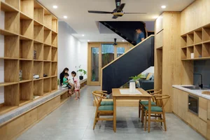 Dang House: Innovative 100m² Modern Townhouse with Natural Light Design - image 7