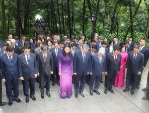 President To Lam Visits Historic Revolutionary Sites in China Strengthening Vietnam-China Diplomatic Ties - image 4