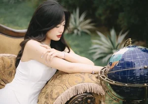 Stunning 1.70m Beauty Queen Inspires with Singing and Musical Talents - image 4