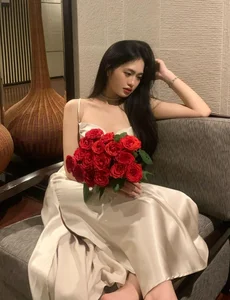 Stunning 1.70m Beauty Queen Inspires with Singing and Musical Talents - image 2