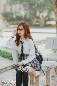 Thu Huong: The Vietnamese Hot Girl Mastering the Korean Idol Aesthetic - image 2