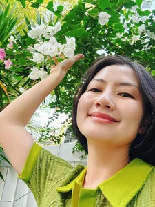 Inside Actress Ngoc Lan’s Charming and Flower-Filled Dream Home - image 0