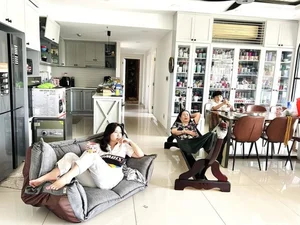 Inside Actress Ngoc Lan’s Charming and Flower-Filled Dream Home - image 1