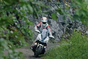 New Release: 2026 Honda X-ADV Redefines the Premium Scooter Market - image 6