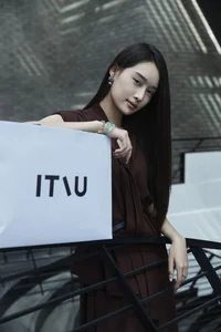YiTuYu Art Language Vol.9447 Jia Jia: Contemporary Fine Art Portraits - image 6