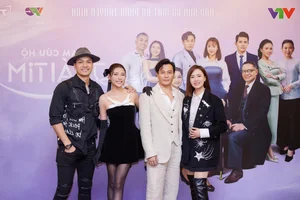 Celebrity Family Joy: Mai Thu Huyen's 'Son' Celebrates Wife's Birthday in Style - image 1