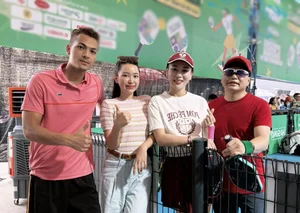 Celebrity Family Joy: Mai Thu Huyen's 'Son' Celebrates Wife's Birthday in Style - image 5