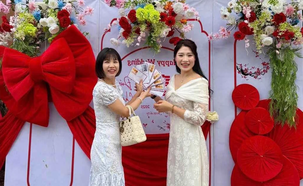 Volleyball Legend Pham Thi Yen Weds at Age 40