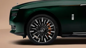 Rolls Royce Spectre Series II Debuts with 671 Horsepower and Stunning Dashboard - image 6