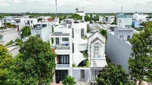 Modern Tube House Design: Open Concept Featuring Unique Fish Scale Ventilation Bricks - image 10