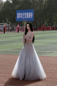 The Silent Muse: Deaf Student Captivates the Internet with AI-Like Beauty - image 0
