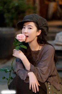 Hai Tu Captivates Fans with Youthful Style Inspired by Liu Yifei - image 1
