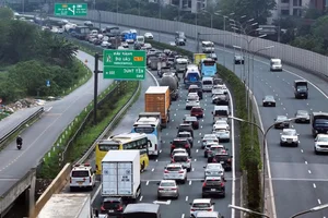 Traveling Smart: How Hanoi Residents Beat the Holiday Traffic Rush - image 3
