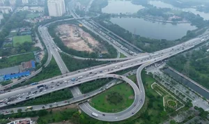 Traveling Smart: How Hanoi Residents Beat the Holiday Traffic Rush - image 7