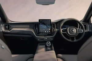 Volvo Vietnam Unveils 2026 XC60 and S90 Luxury Models and Pricing - image 6