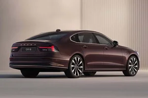 Volvo Vietnam Unveils 2026 XC60 and S90 Luxury Models and Pricing - image 3