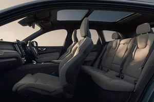 Volvo Vietnam Unveils 2026 XC60 and S90 Luxury Models and Pricing - image 10