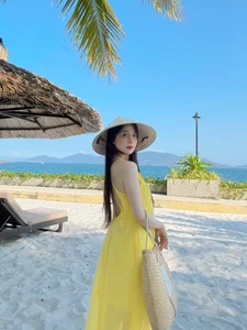 Tiktoker Van Choe Sets Summer Trends with Bold Fishnet Bikini Fashion - image 4