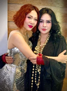 Vietnamese Celebrities Celebrate Thrilling Football Victory Over Thailand - image 3