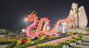 Spectacular Dragon Mascots of Vietnam's Tet Giap Thin 2024 - image 6