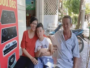 Le Phuong’s Son Hits 1m75 Height: A Heartwarming Glimpse into Their Family Life - image 4