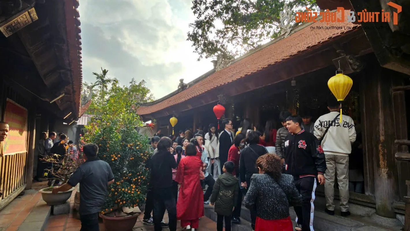 Exploring the Sacred Tue Tinh Temple in Hai Duong