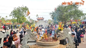 Exploring the Sacred Tue Tinh Temple in Hai Duong - image 13