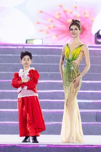 Bùi Khâu Minh Triết and Miss Charm 2025 Anna Blanco Flores Shine Together - image 7