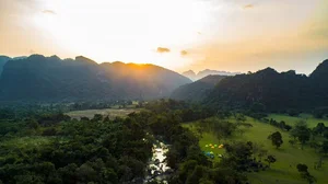 Trekking Cha Loi Cave: Discovering the Stalactite Gem of Quang Tri Province - image 1