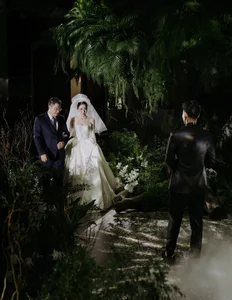 Trending Social Media: Vien Vibi’s Unique Wedding and Yen Xuan’s Bikini Style - image 11