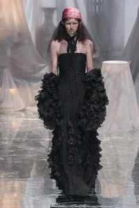 Valentino Spring-Summer Collection: A Bold Vision of Eccentric Luxury - image 1