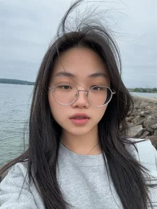 The Identity of the Vietnamese Girl Who Went Viral Dating Her Western Boyfriend Revealed - image 2