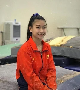 Pham Nhu Phuong Hides Personal Photos Amid Controversial Artwork Scandal - image 8