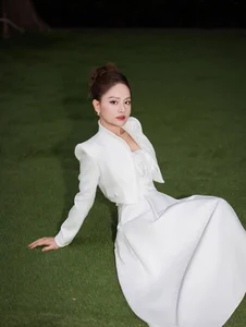 Lan Phuong’s Stunning Post-Baby Transformation: A Journey of Health and Wellness - image 1