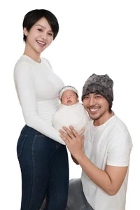 The Happy Nest: A Glimpse into Model Le Thu Trang’s Family Life - image 6