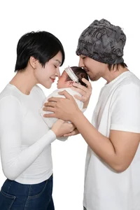 The Happy Nest: A Glimpse into Model Le Thu Trang’s Family Life - image 7