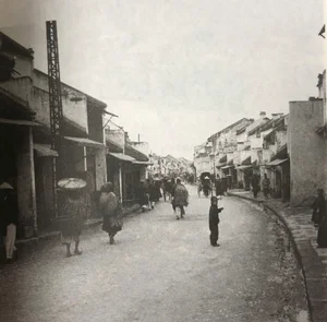 Nostalgic Journey Through Hanoi Streets More Than 100 Years Ago - image 2