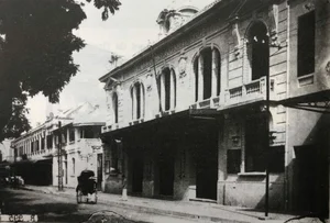 Nostalgic Journey Through Hanoi Streets More Than 100 Years Ago - image 4