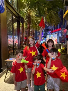 Vietnamese Stars Spotlight: Miss Grand Thuy Tien Joins Street Celebrations and Trinh Kim Chi Shares Heartwarming Photos of Her Beautiful Daughter - image 0
