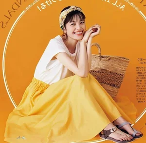 Chic Summer Color Combinations: How to Style White for a Youthful Look - image 14