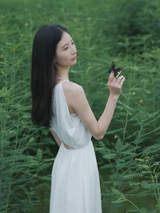 Exploring Contemporary Visuals with Xiao Zhao in Art Language Vol.4871 - image 2