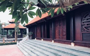 Inside the Rare 1,000-Square-Meter Lim Wood Mansion in Nam Dinh - image 3