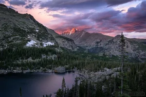 Breathtaking Views: Exploring the Most Majestic Mountain Range in North America - image 0