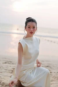 Do Yen Dan Beach Gallery: Stunning Bikini Fashion and Summer Vibes - image 4