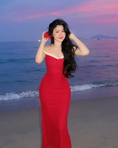 Quyen Linh's Daughter Stuns in Mysterious Red Bodycon Dress - image 0