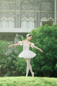 YiTuYu Art Language Vol.9920: Stunning Fine Art Portraits of Xin Yu - image 1