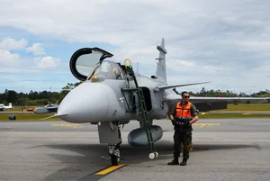 The Challenges Facing the F-16 Fighting Falcon in the Colombian Defense Market - image 7