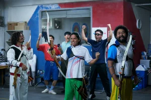 Amazon Bullseye Shatters Box Office Records: The Comedy Hit Sweeping Vietnam - image 2